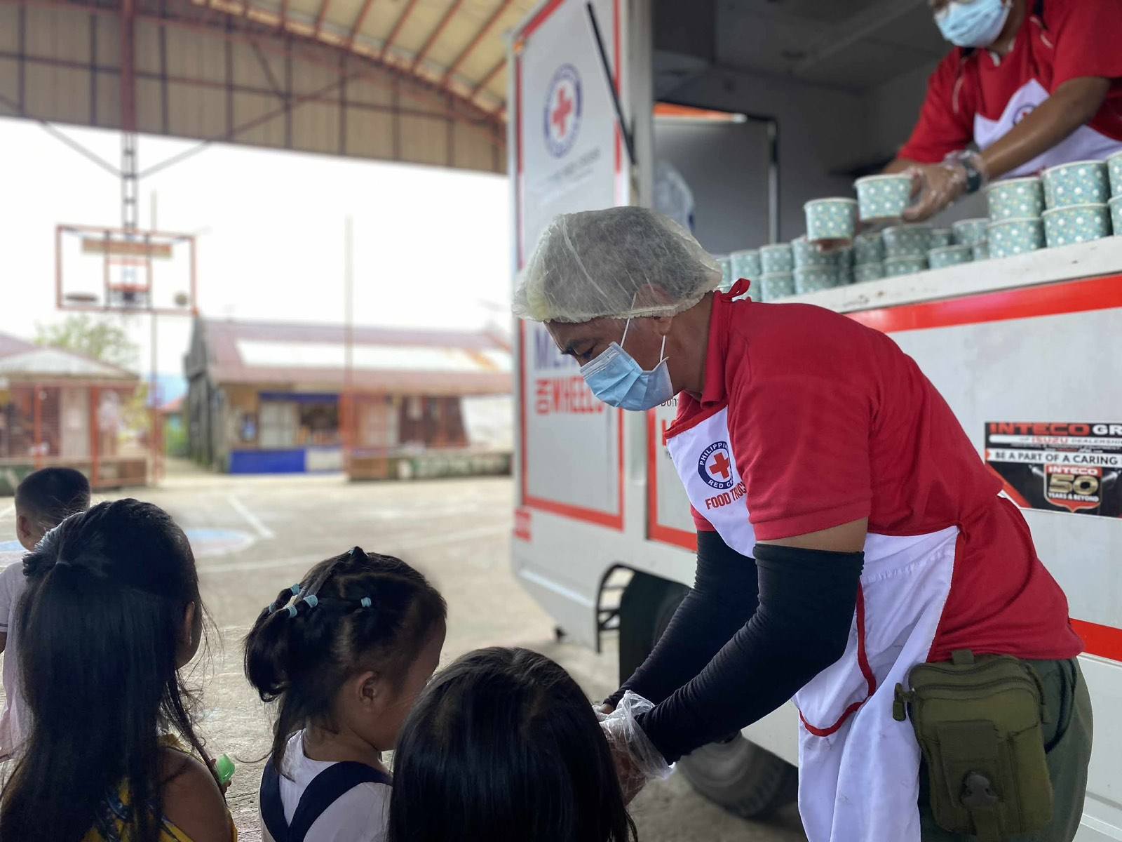 H&M Foundation makes donation to support disaster relief in the Philippines